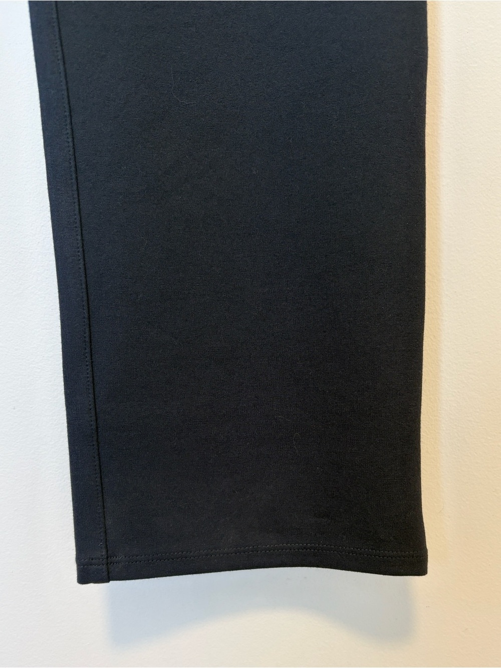 Quince Ultra-Stretch Ponte Straight Leg Pants , sz : medium - Picture 9 of 12